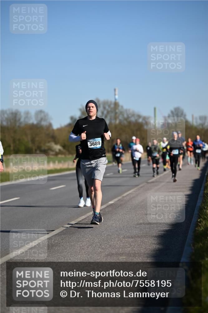 06.04.2025 - 44. Internationalen Wilhelmsburger Insellauf Dr. Thomas Lammeyer http://msf.ph/oto/7558195 06.04.2025 09:34:18 Laufen 3689 meine-sportfotos.de