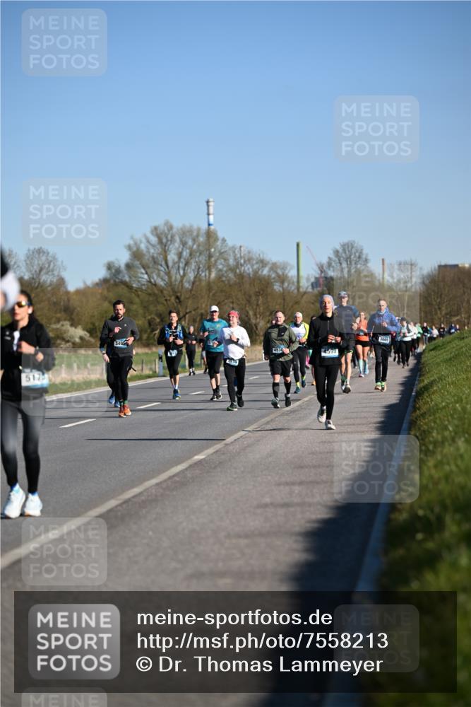 06.04.2025 - 44. Internationalen Wilhelmsburger Insellauf Dr. Thomas Lammeyer http://msf.ph/oto/7558213 06.04.2025 09:34:20 Laufen 5175, 3495, 3519, 4538, 4599 meine-sportfotos.de