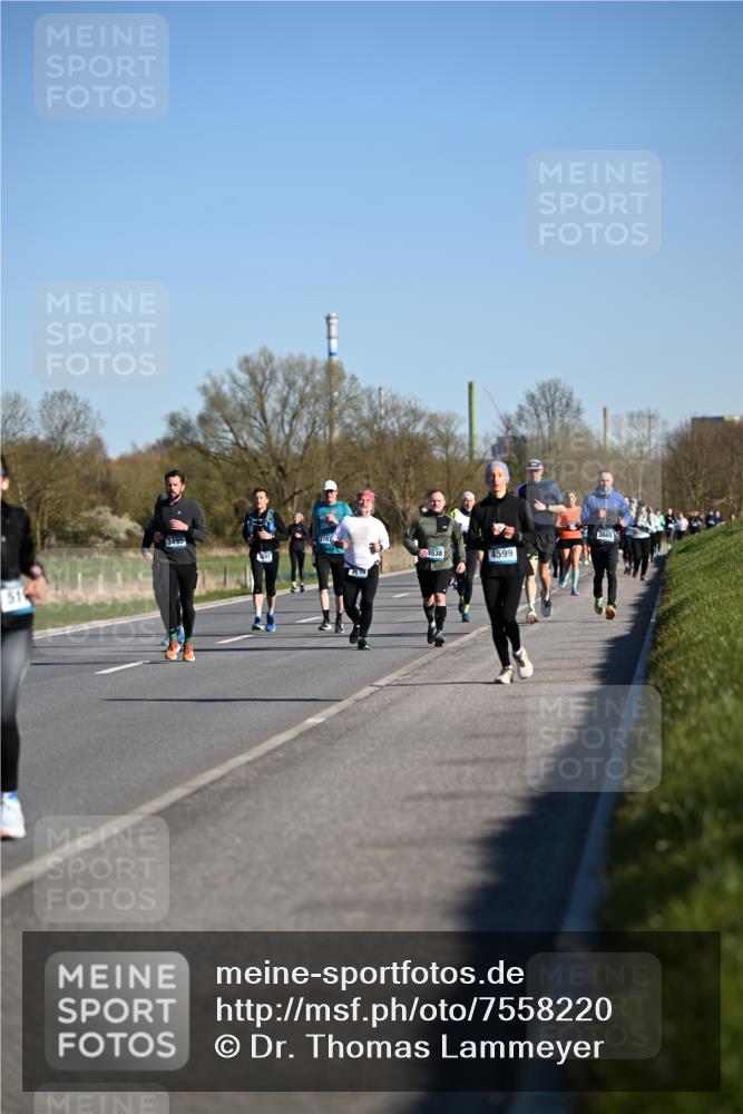 06.04.2025 - 44. Internationalen Wilhelmsburger Insellauf Dr. Thomas Lammeyer http://msf.ph/oto/7558220 06.04.2025 09:34:21 Laufen 3495, 3797, 45, 30, 1538, 4599 meine-sportfotos.de