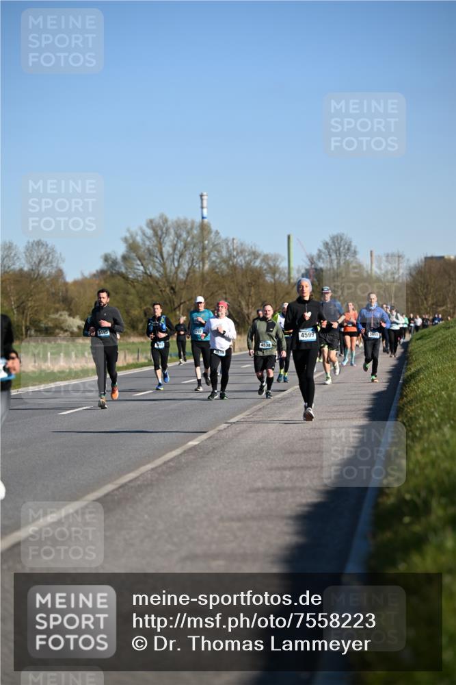 06.04.2025 - 44. Internationalen Wilhelmsburger Insellauf Dr. Thomas Lammeyer http://msf.ph/oto/7558223 06.04.2025 09:34:21 Laufen 3495, 4539, 4538, 4599 meine-sportfotos.de