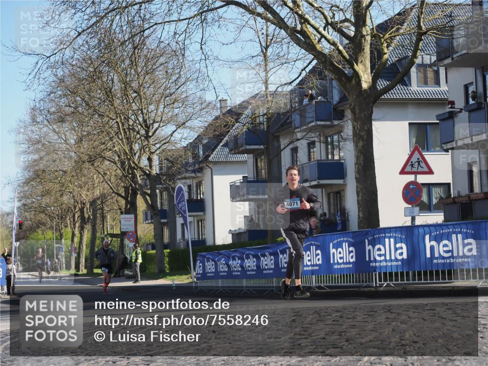 06.04.2025 - 44. Internationalen Wilhelmsburger Insellauf Luisa Fischer http://msf.ph/oto/7558246 06.04.2025 10:22:50 Ziel 4071 meine-sportfotos.de