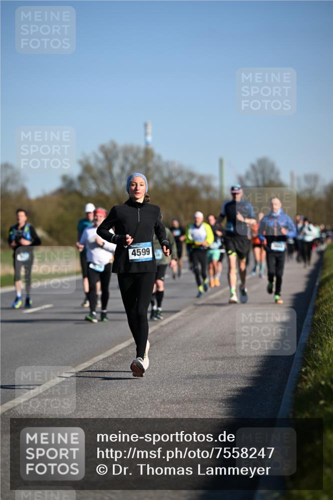 06.04.2025 - 44. Internationalen Wilhelmsburger Insellauf Dr. Thomas Lammeyer http://msf.ph/oto/7558247 06.04.2025 09:34:25 Laufen 4599 meine-sportfotos.de
