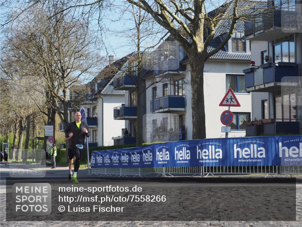 06.04.2025 - 44. Internationalen Wilhelmsburger Insellauf Luisa Fischer http://msf.ph/oto/7558266 06.04.2025 10:23:00 Ziel 496 meine-sportfotos.de