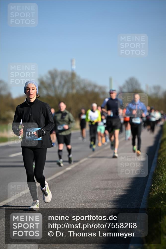 06.04.2025 - 44. Internationalen Wilhelmsburger Insellauf Dr. Thomas Lammeyer http://msf.ph/oto/7558268 06.04.2025 09:34:26 Laufen 45 meine-sportfotos.de