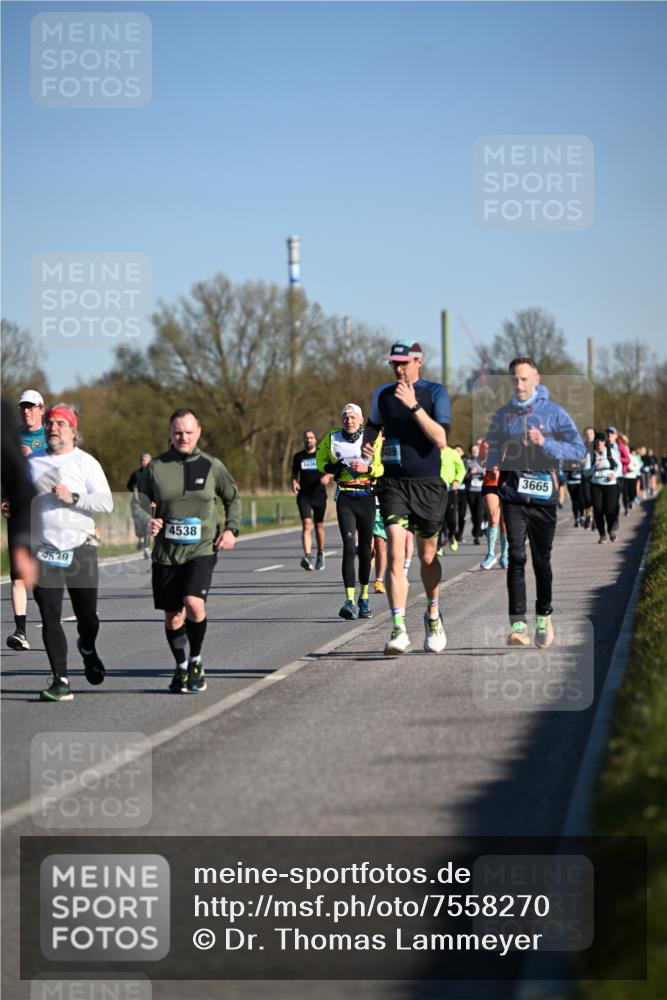 06.04.2025 - 44. Internationalen Wilhelmsburger Insellauf Dr. Thomas Lammeyer http://msf.ph/oto/7558270 06.04.2025 09:34:27 Laufen 539, 4538, 3665 meine-sportfotos.de