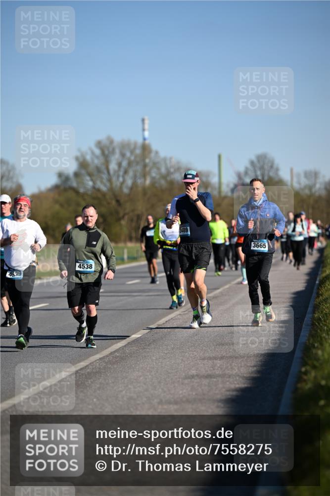 06.04.2025 - 44. Internationalen Wilhelmsburger Insellauf Dr. Thomas Lammeyer http://msf.ph/oto/7558275 06.04.2025 09:34:27 Laufen 4538, 4539, 3489, 3665 meine-sportfotos.de