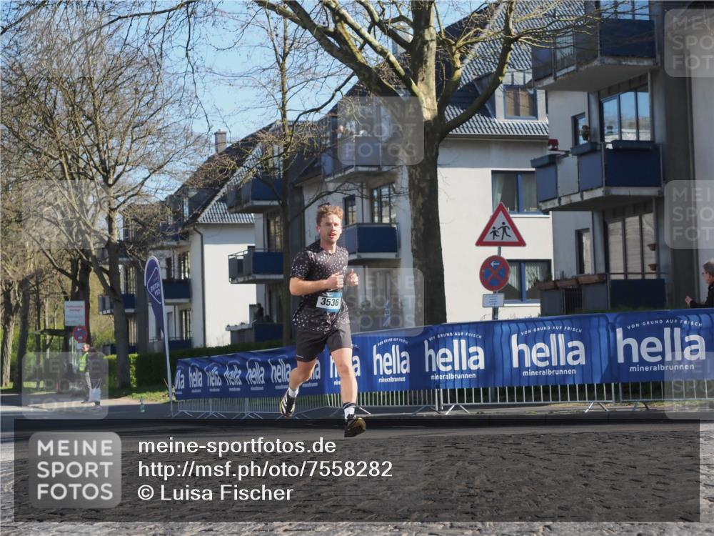 06.04.2025 - 44. Internationalen Wilhelmsburger Insellauf Luisa Fischer http://msf.ph/oto/7558282 06.04.2025 10:23:11 Ziel 3536 meine-sportfotos.de