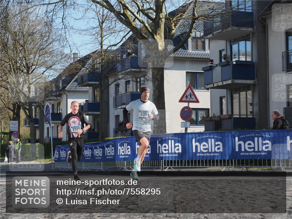 06.04.2025 - 44. Internationalen Wilhelmsburger Insellauf Luisa Fischer http://msf.ph/oto/7558295 06.04.2025 10:23:17 Ziel 3792, 439 meine-sportfotos.de
