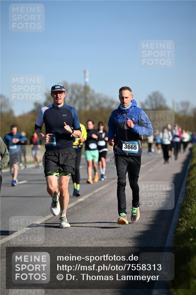 06.04.2025 - 44. Internationalen Wilhelmsburger Insellauf Dr. Thomas Lammeyer http://msf.ph/oto/7558313 06.04.2025 09:34:30 Laufen 3665 meine-sportfotos.de