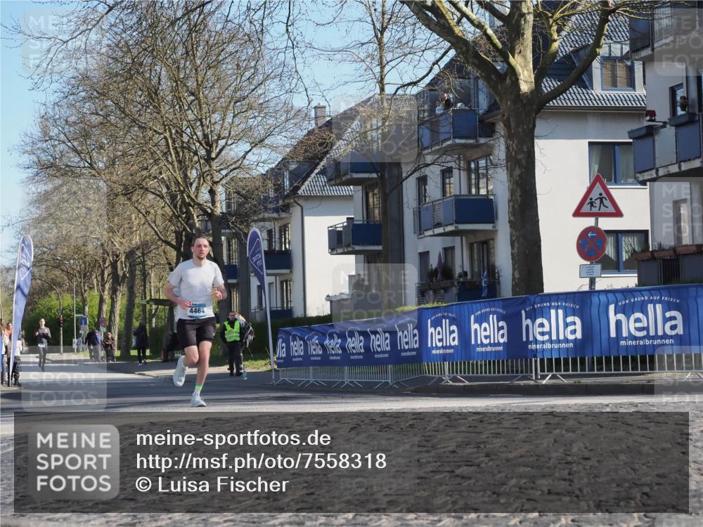 06.04.2025 - 44. Internationalen Wilhelmsburger Insellauf Luisa Fischer http://msf.ph/oto/7558318 06.04.2025 10:23:29 Ziel 4464 meine-sportfotos.de