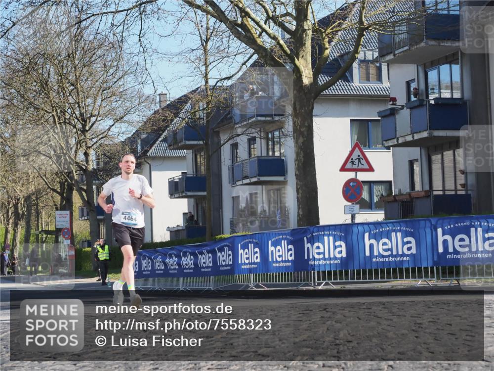 06.04.2025 - 44. Internationalen Wilhelmsburger Insellauf Luisa Fischer http://msf.ph/oto/7558323 06.04.2025 10:23:29 Ziel 4464 meine-sportfotos.de