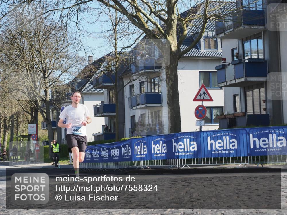 06.04.2025 - 44. Internationalen Wilhelmsburger Insellauf Luisa Fischer http://msf.ph/oto/7558324 06.04.2025 10:23:30 Ziel 446 meine-sportfotos.de