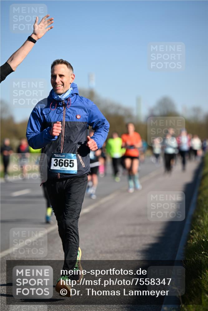 06.04.2025 - 44. Internationalen Wilhelmsburger Insellauf Dr. Thomas Lammeyer http://msf.ph/oto/7558347 06.04.2025 09:34:31 Laufen 3665 meine-sportfotos.de