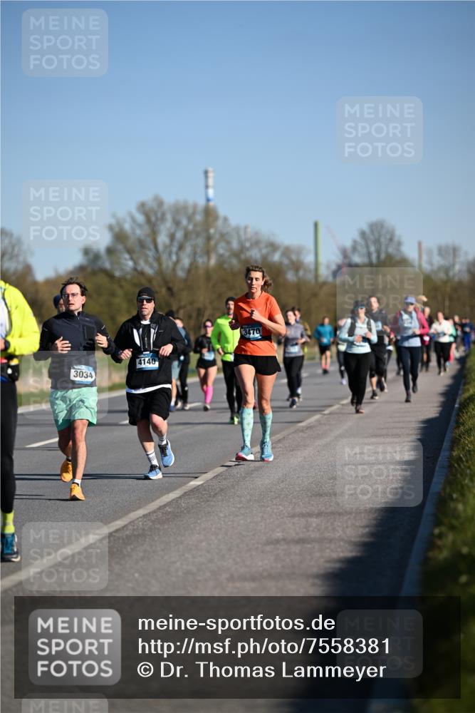 06.04.2025 - 44. Internationalen Wilhelmsburger Insellauf Dr. Thomas Lammeyer http://msf.ph/oto/7558381 06.04.2025 09:34:33 Laufen 3034, 4140, 3470 meine-sportfotos.de