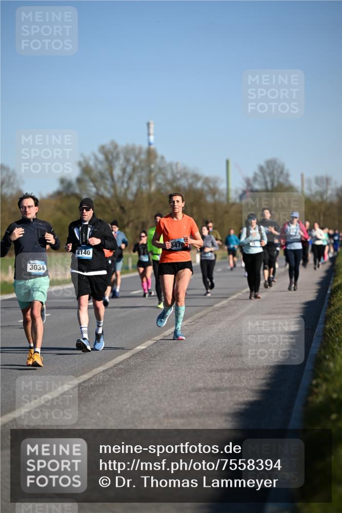 06.04.2025 - 44. Internationalen Wilhelmsburger Insellauf Dr. Thomas Lammeyer http://msf.ph/oto/7558394 06.04.2025 09:34:34 Laufen 3034, 4140, 3470 meine-sportfotos.de
