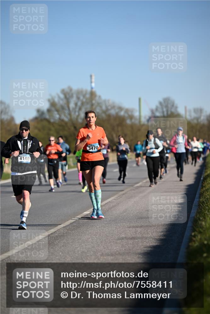 06.04.2025 - 44. Internationalen Wilhelmsburger Insellauf Dr. Thomas Lammeyer http://msf.ph/oto/7558411 06.04.2025 09:34:35 Laufen 4140, 3470 meine-sportfotos.de
