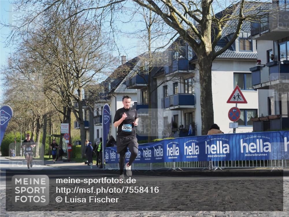 06.04.2025 - 44. Internationalen Wilhelmsburger Insellauf Luisa Fischer http://msf.ph/oto/7558416 06.04.2025 10:24:19 Ziel 3294 meine-sportfotos.de