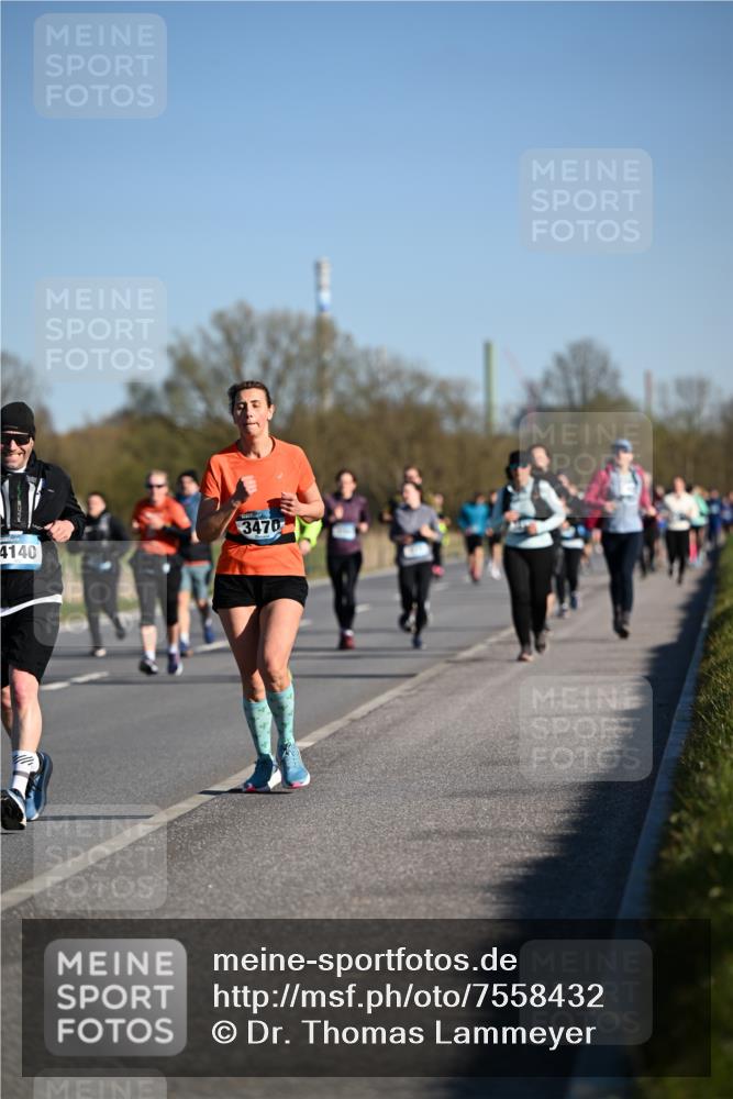 06.04.2025 - 44. Internationalen Wilhelmsburger Insellauf Dr. Thomas Lammeyer http://msf.ph/oto/7558432 06.04.2025 09:34:36 Laufen 3470, 4140 meine-sportfotos.de