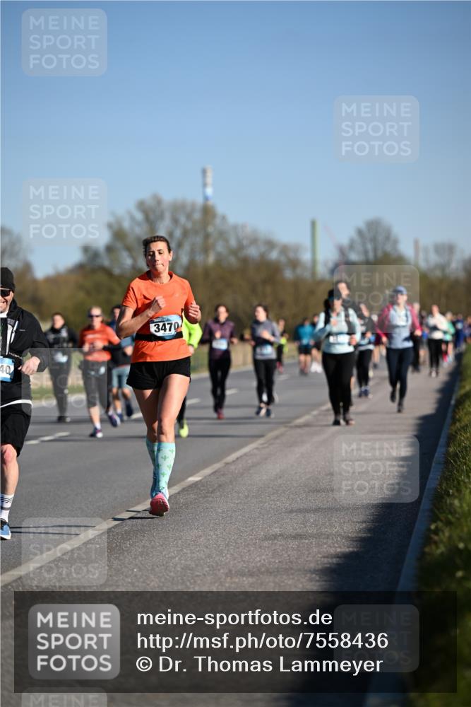 06.04.2025 - 44. Internationalen Wilhelmsburger Insellauf Dr. Thomas Lammeyer http://msf.ph/oto/7558436 06.04.2025 09:34:36 Laufen 40, 3470 meine-sportfotos.de