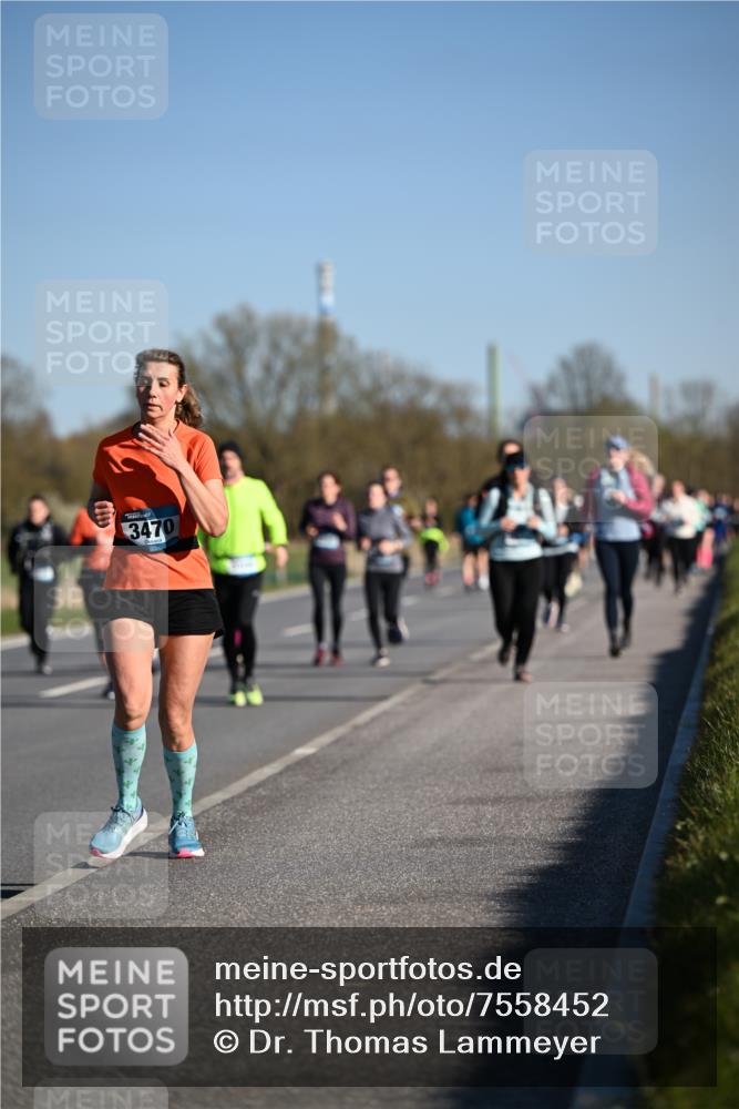 06.04.2025 - 44. Internationalen Wilhelmsburger Insellauf Dr. Thomas Lammeyer http://msf.ph/oto/7558452 06.04.2025 09:34:37 Laufen 3470 meine-sportfotos.de