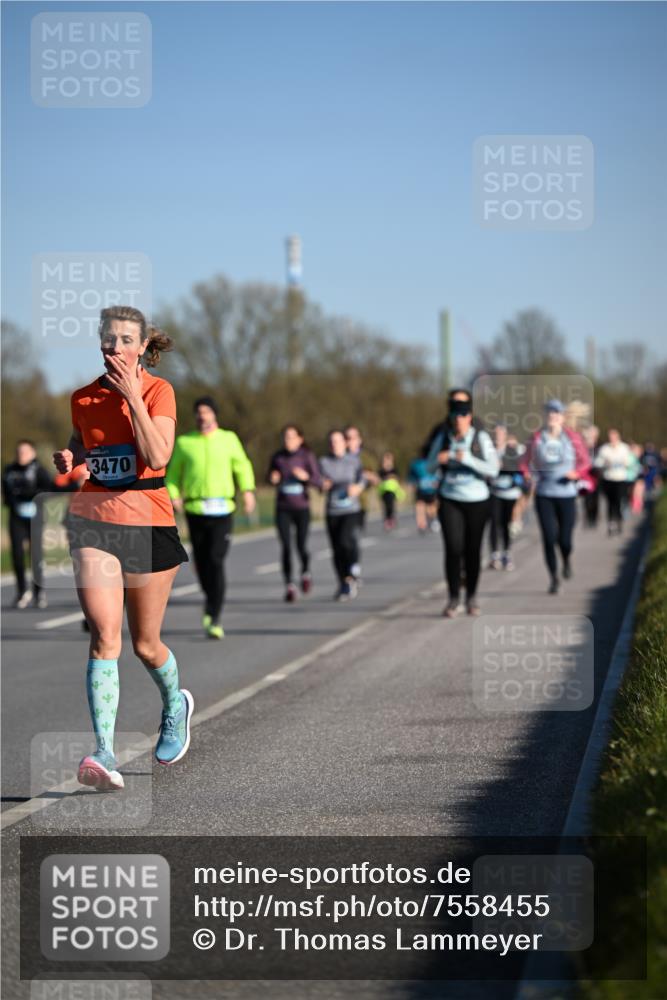 06.04.2025 - 44. Internationalen Wilhelmsburger Insellauf Dr. Thomas Lammeyer http://msf.ph/oto/7558455 06.04.2025 09:34:37 Laufen 3470 meine-sportfotos.de