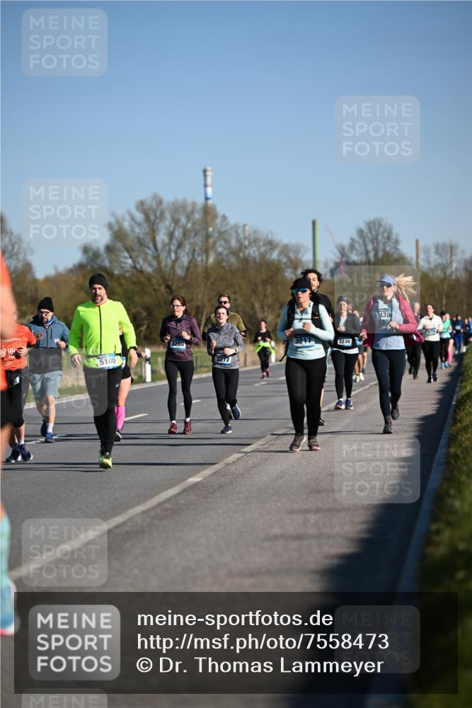 06.04.2025 - 44. Internationalen Wilhelmsburger Insellauf Dr. Thomas Lammeyer http://msf.ph/oto/7558473 06.04.2025 09:34:38 Laufen 3280, 3217, 3230, 5100, 438 meine-sportfotos.de