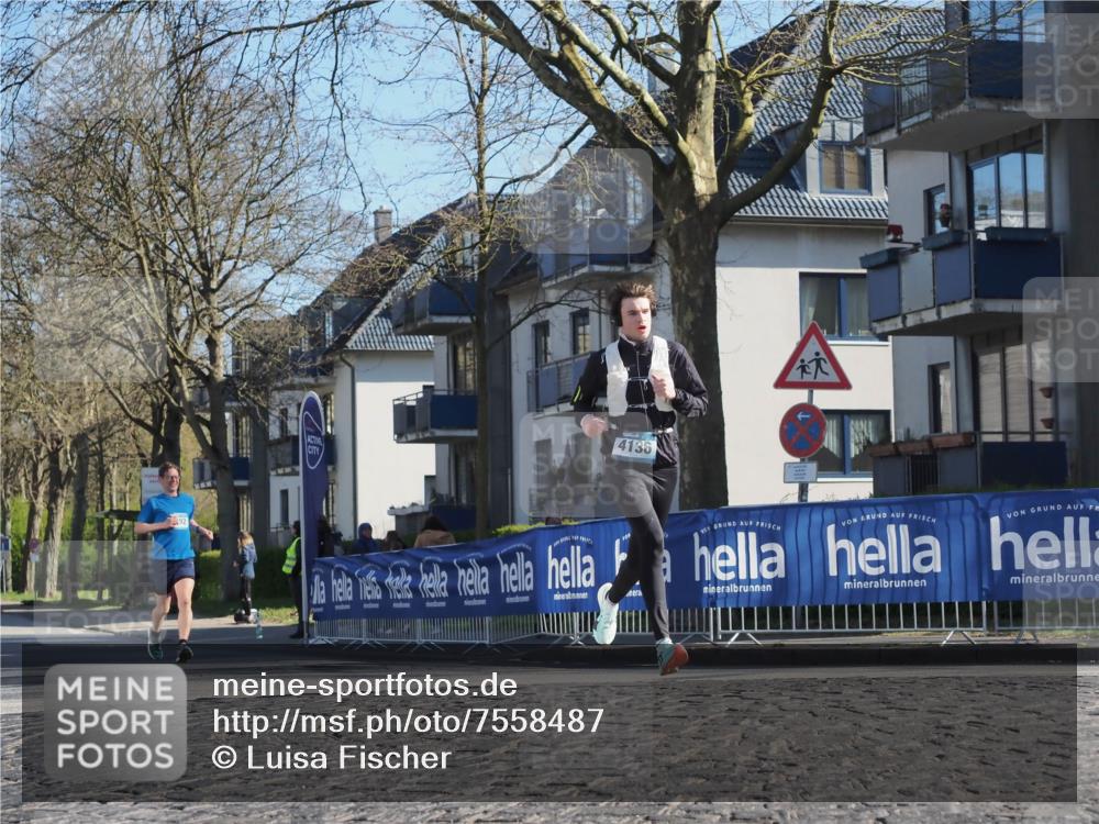 06.04.2025 - 44. Internationalen Wilhelmsburger Insellauf Luisa Fischer http://msf.ph/oto/7558487 06.04.2025 10:24:31 Ziel 92, 4136 meine-sportfotos.de