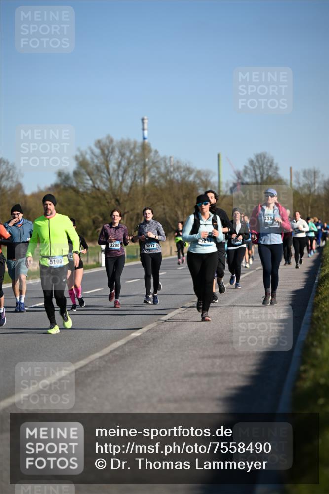 06.04.2025 - 44. Internationalen Wilhelmsburger Insellauf Dr. Thomas Lammeyer http://msf.ph/oto/7558490 06.04.2025 09:34:39 Laufen 5100, 3280, 3277, 438 meine-sportfotos.de