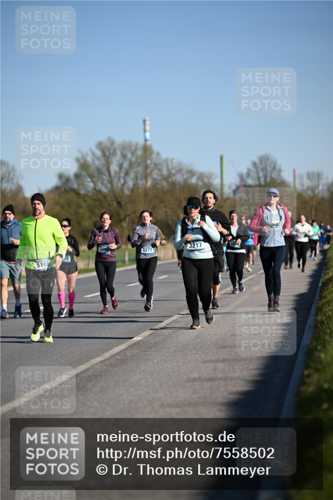 06.04.2025 - 44. Internationalen Wilhelmsburger Insellauf Dr. Thomas Lammeyer http://msf.ph/oto/7558502 06.04.2025 09:34:39 Laufen 3280, 3277, 3217, 21, 5100 meine-sportfotos.de