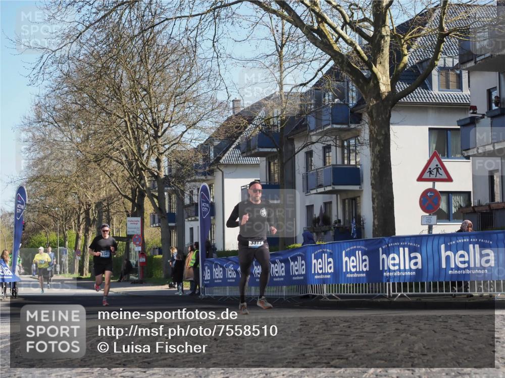 06.04.2025 - 44. Internationalen Wilhelmsburger Insellauf Luisa Fischer http://msf.ph/oto/7558510 06.04.2025 10:24:41 Ziel 3341, 3317 meine-sportfotos.de