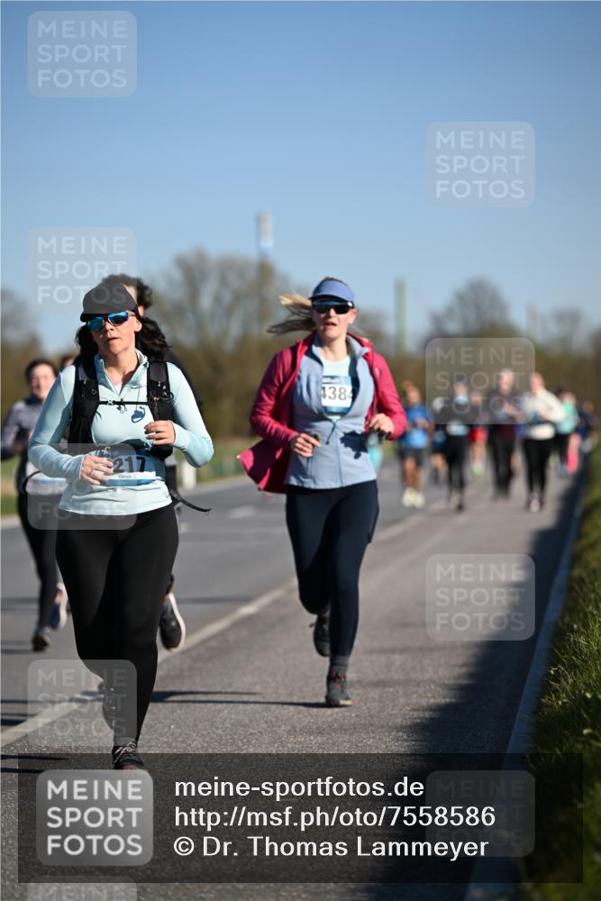 06.04.2025 - 44. Internationalen Wilhelmsburger Insellauf Dr. Thomas Lammeyer http://msf.ph/oto/7558586 06.04.2025 09:34:44 Laufen 217, 4384 meine-sportfotos.de