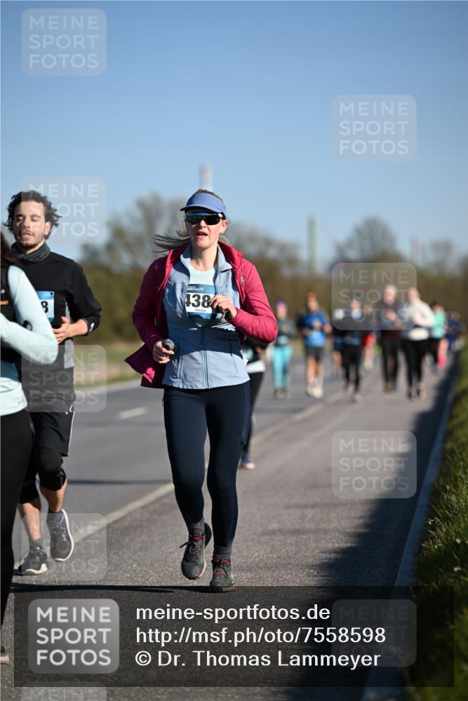 06.04.2025 - 44. Internationalen Wilhelmsburger Insellauf Dr. Thomas Lammeyer http://msf.ph/oto/7558598 06.04.2025 09:34:44 Laufen 438 meine-sportfotos.de