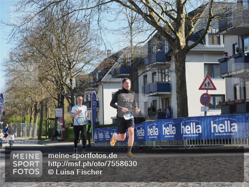 06.04.2025 - 44. Internationalen Wilhelmsburger Insellauf Luisa Fischer http://msf.ph/oto/7558630 06.04.2025 10:25:05 Ziel 4576, 4428 meine-sportfotos.de