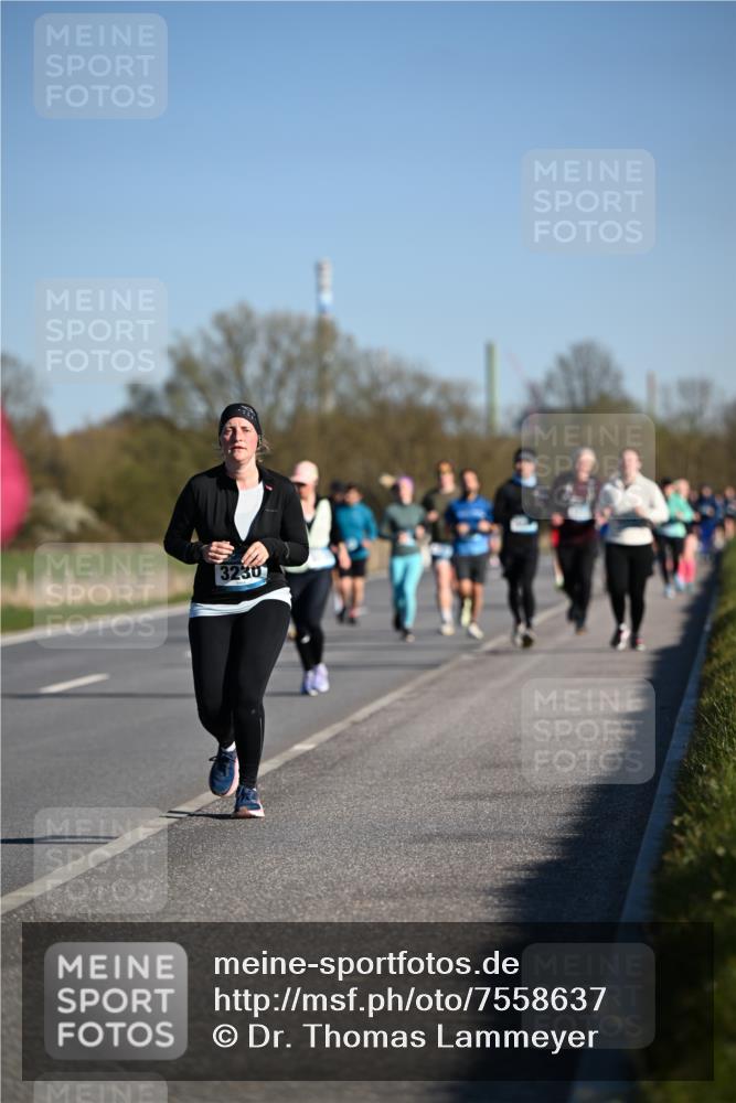 06.04.2025 - 44. Internationalen Wilhelmsburger Insellauf Dr. Thomas Lammeyer http://msf.ph/oto/7558637 06.04.2025 09:34:46 Laufen 3230 meine-sportfotos.de
