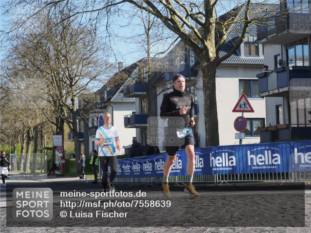 06.04.2025 - 44. Internationalen Wilhelmsburger Insellauf Luisa Fischer http://msf.ph/oto/7558639 06.04.2025 10:25:06 Ziel 1576, 4428 meine-sportfotos.de