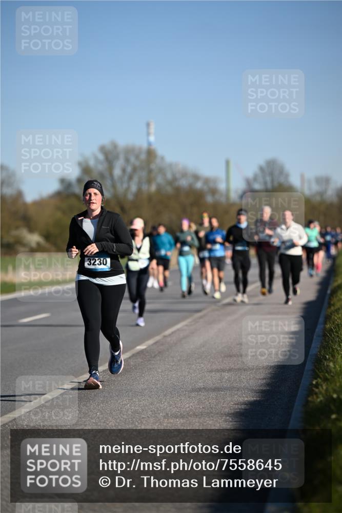 06.04.2025 - 44. Internationalen Wilhelmsburger Insellauf Dr. Thomas Lammeyer http://msf.ph/oto/7558645 06.04.2025 09:34:47 Laufen 3230 meine-sportfotos.de
