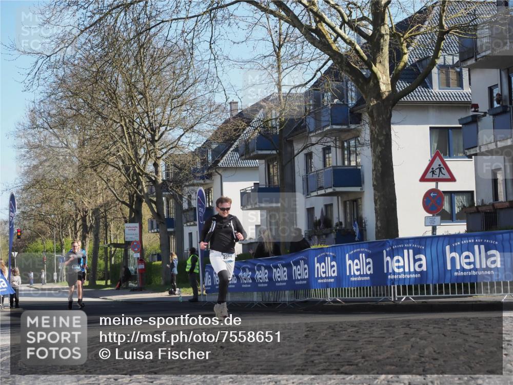 06.04.2025 - 44. Internationalen Wilhelmsburger Insellauf Luisa Fischer http://msf.ph/oto/7558651 06.04.2025 10:25:10 Ziel 4079, 3591 meine-sportfotos.de