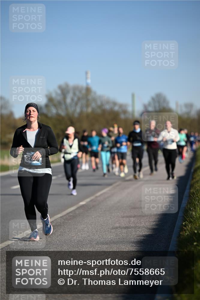 06.04.2025 - 44. Internationalen Wilhelmsburger Insellauf Dr. Thomas Lammeyer http://msf.ph/oto/7558665 06.04.2025 09:34:47 Laufen 32 meine-sportfotos.de