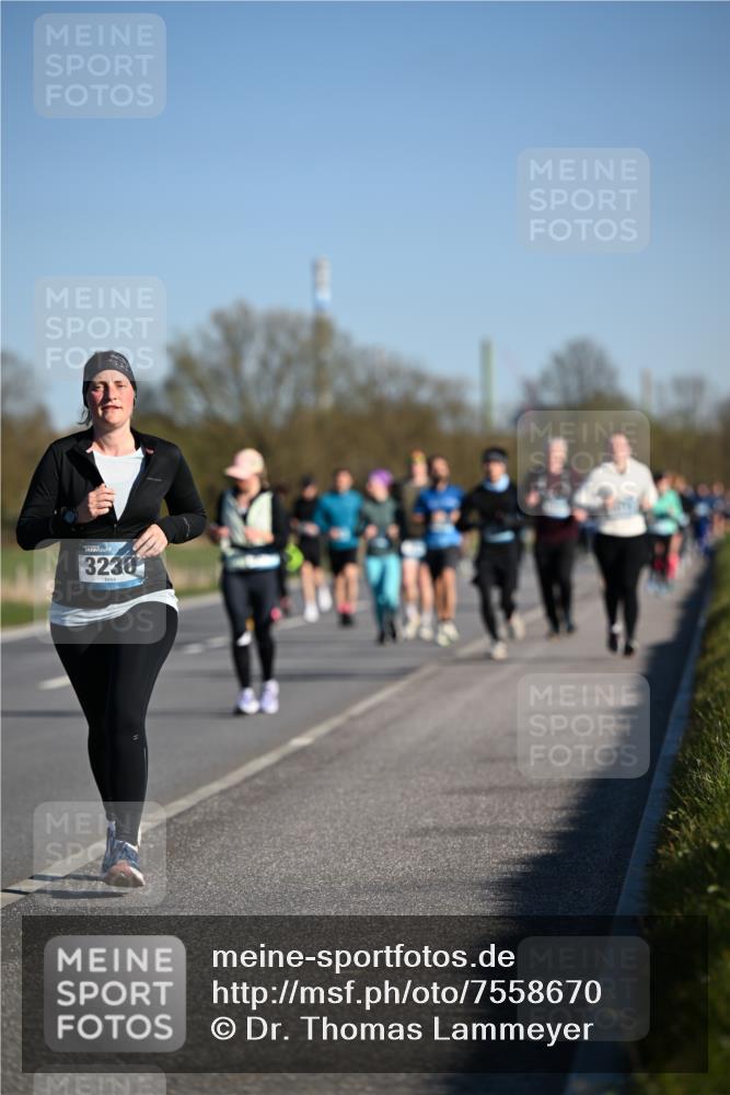 06.04.2025 - 44. Internationalen Wilhelmsburger Insellauf Dr. Thomas Lammeyer http://msf.ph/oto/7558670 06.04.2025 09:34:48 Laufen 3230 meine-sportfotos.de