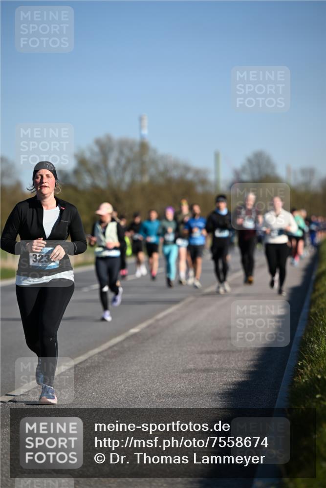 06.04.2025 - 44. Internationalen Wilhelmsburger Insellauf Dr. Thomas Lammeyer http://msf.ph/oto/7558674 06.04.2025 09:34:48 Laufen 323 meine-sportfotos.de