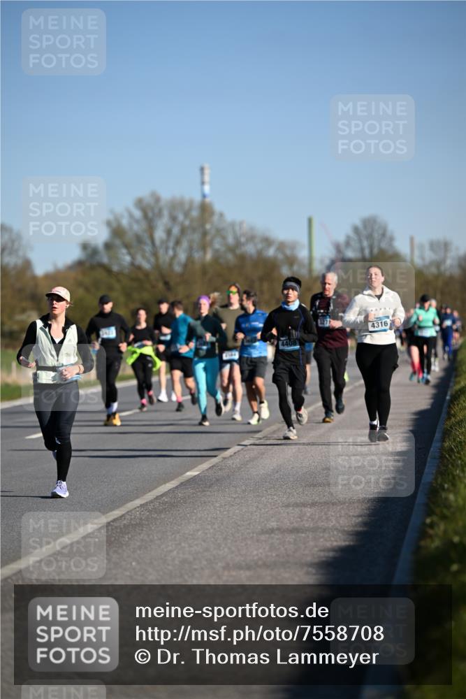 06.04.2025 - 44. Internationalen Wilhelmsburger Insellauf Dr. Thomas Lammeyer http://msf.ph/oto/7558708 06.04.2025 09:34:50 Laufen 4408, 4316 meine-sportfotos.de
