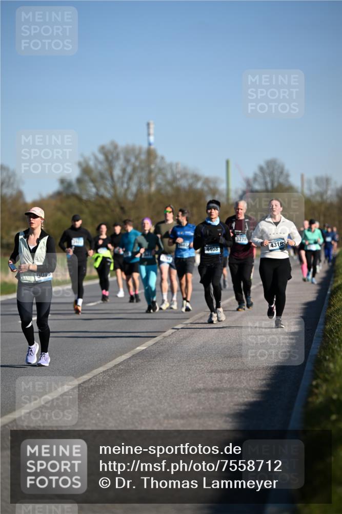 06.04.2025 - 44. Internationalen Wilhelmsburger Insellauf Dr. Thomas Lammeyer http://msf.ph/oto/7558712 06.04.2025 09:34:50 Laufen 5073, 4408, 3278, 4316 meine-sportfotos.de