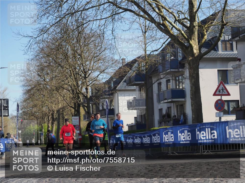 06.04.2025 - 44. Internationalen Wilhelmsburger Insellauf Luisa Fischer http://msf.ph/oto/7558715 06.04.2025 10:25:35 Ziel 3556, 5126, 5120 meine-sportfotos.de