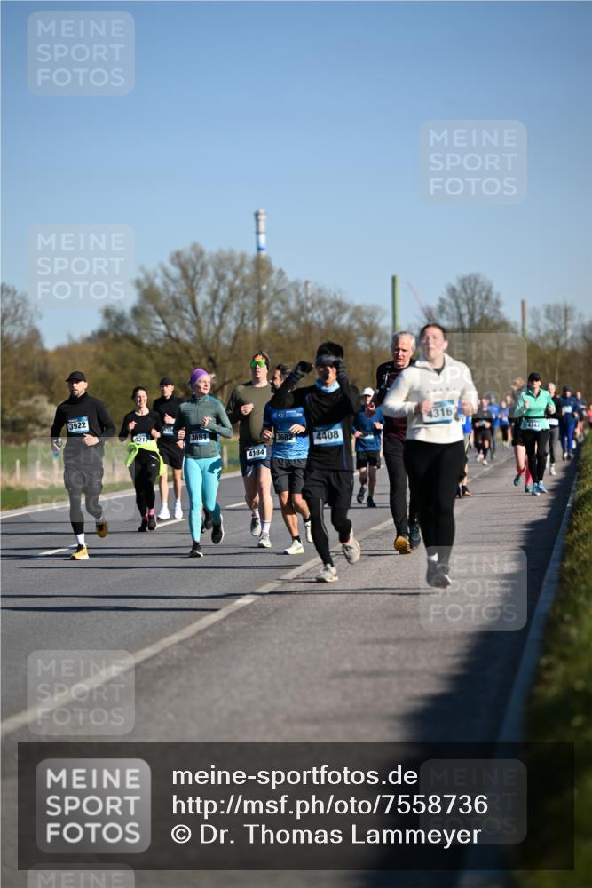 06.04.2025 - 44. Internationalen Wilhelmsburger Insellauf Dr. Thomas Lammeyer http://msf.ph/oto/7558736 06.04.2025 09:34:51 Laufen 3922, 4217, 3681, 3682, 4408, 4184, 4316, 4143 meine-sportfotos.de