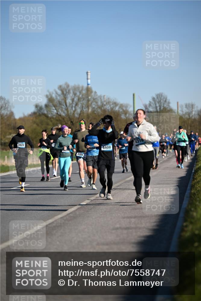 06.04.2025 - 44. Internationalen Wilhelmsburger Insellauf Dr. Thomas Lammeyer http://msf.ph/oto/7558747 06.04.2025 09:34:51 Laufen 3922, 4217, 4184, 3682, 4408, 431, 4143 meine-sportfotos.de