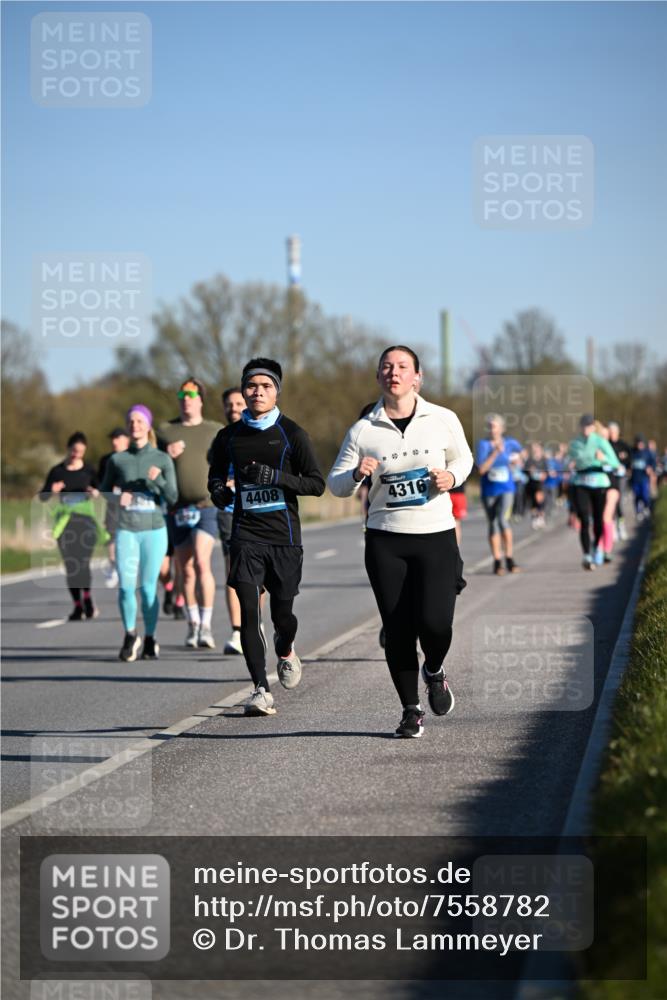 06.04.2025 - 44. Internationalen Wilhelmsburger Insellauf Dr. Thomas Lammeyer http://msf.ph/oto/7558782 06.04.2025 09:34:53 Laufen 4408, 4316 meine-sportfotos.de