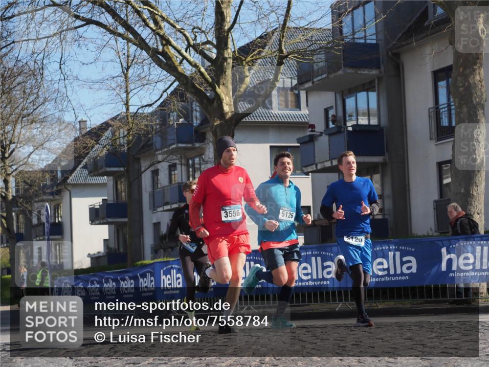 06.04.2025 - 44. Internationalen Wilhelmsburger Insellauf Luisa Fischer http://msf.ph/oto/7558784 06.04.2025 10:25:37 Ziel 3556, 5126, 5120 meine-sportfotos.de