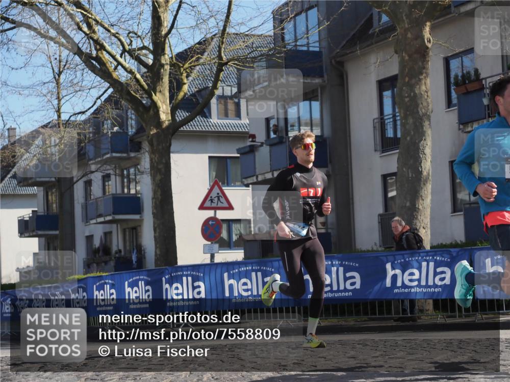 06.04.2025 - 44. Internationalen Wilhelmsburger Insellauf Luisa Fischer http://msf.ph/oto/7558809 06.04.2025 10:25:38 Ziel 10 meine-sportfotos.de