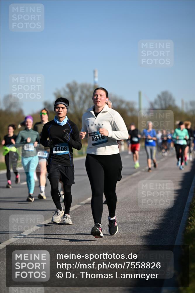 06.04.2025 - 44. Internationalen Wilhelmsburger Insellauf Dr. Thomas Lammeyer http://msf.ph/oto/7558826 06.04.2025 09:34:54 Laufen 3641, 1916, 4408, 4316 meine-sportfotos.de