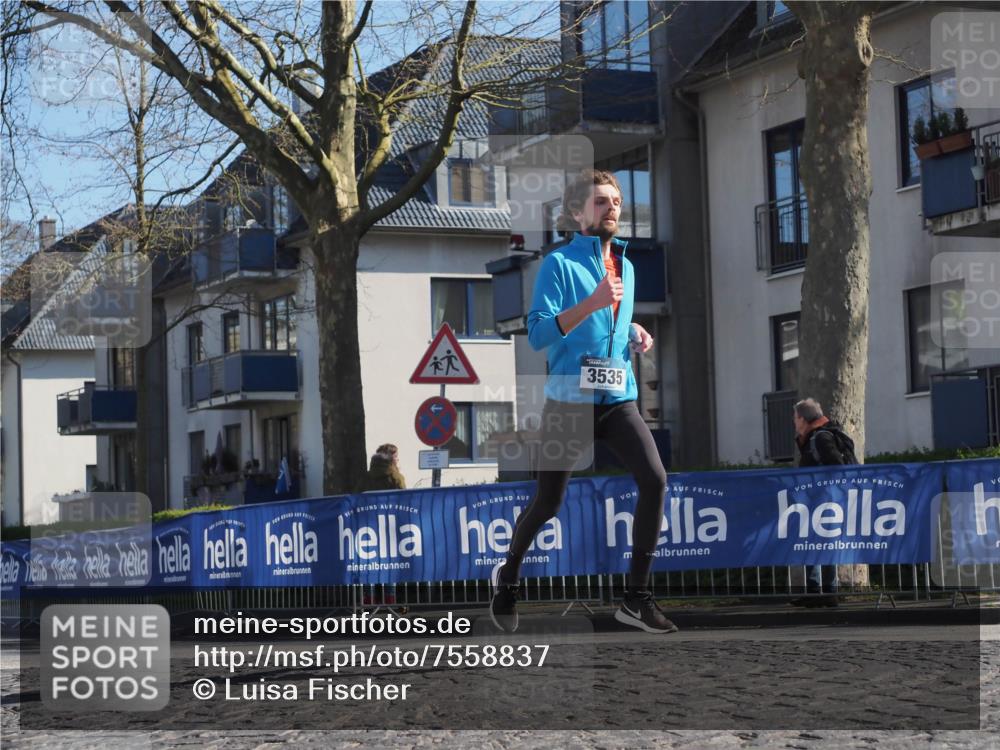 06.04.2025 - 44. Internationalen Wilhelmsburger Insellauf Luisa Fischer http://msf.ph/oto/7558837 06.04.2025 10:25:45 Ziel 3535 meine-sportfotos.de